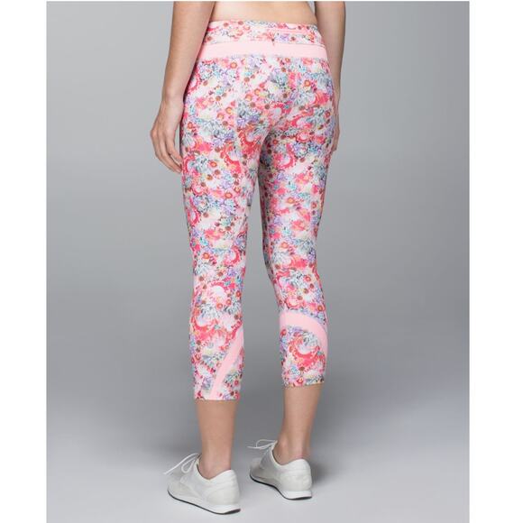 Lululemon Run Inspire Crop II All Luxtreme Flowabunga Pink Leggings Size 6 - Picture 2 of 12